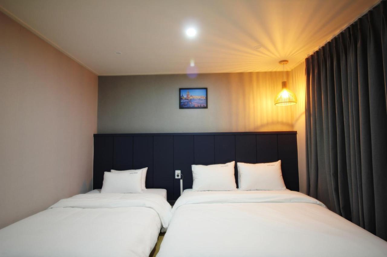 Bronze Hotel Changwon Exterior foto